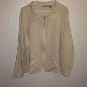 Zippered pullover jacket
